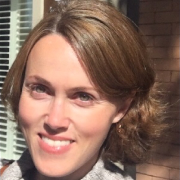 Meet your Posher, Leslie - Picture 1 of 2